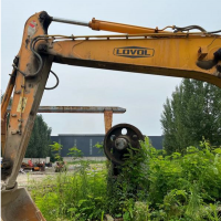 Transfer of Revò 220-7 excavator